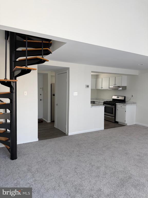 Building Photo - 5485 Harpers Farm Rd