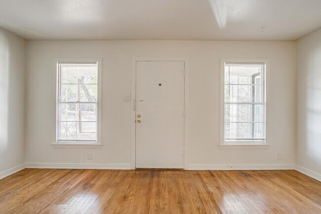 Building Photo - 3647 Washburn Ave