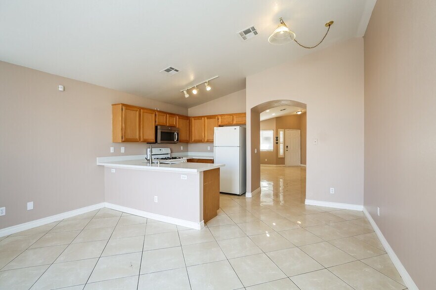 Building Photo - 6620 Trout Peak Way