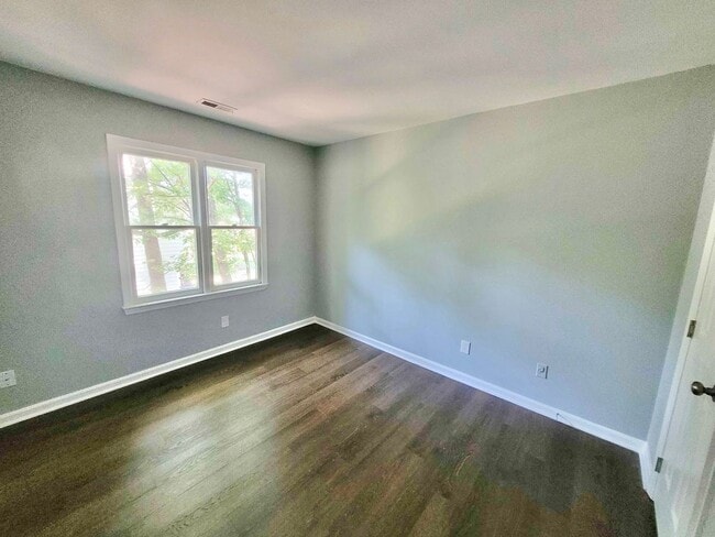 Building Photo - **OFFERING WAIVED APPLICATION FEES & $100 ...