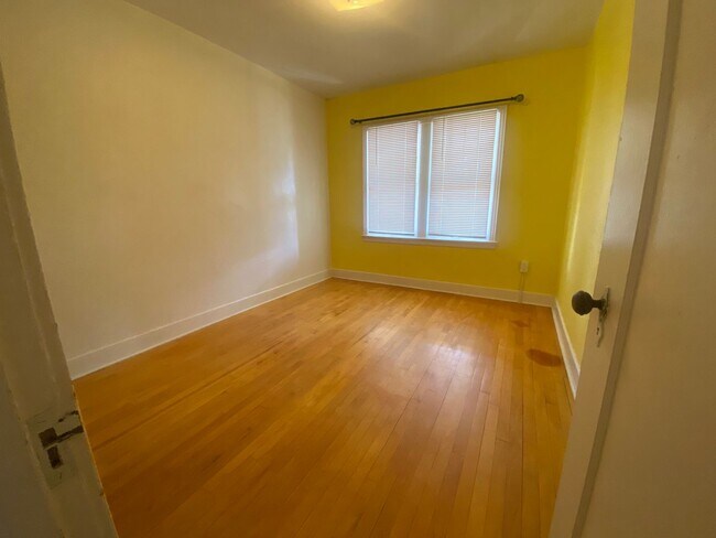 Building Photo - Viking Properties, LLC Duplex
