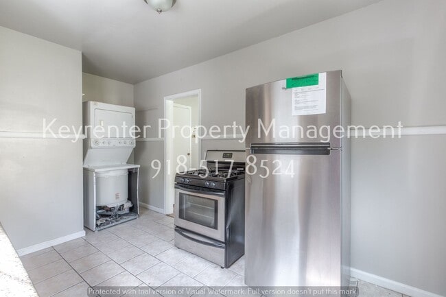 Building Photo - 2 Bed | 1 Bath in Tulsa!