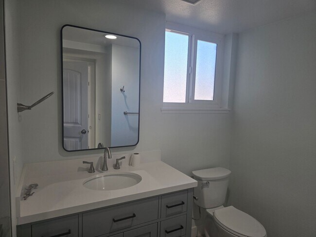 Building Photo - Fully Remodeled 4-Bedroom, 3-Bath Rental Home in Prime Fountain Valley Location