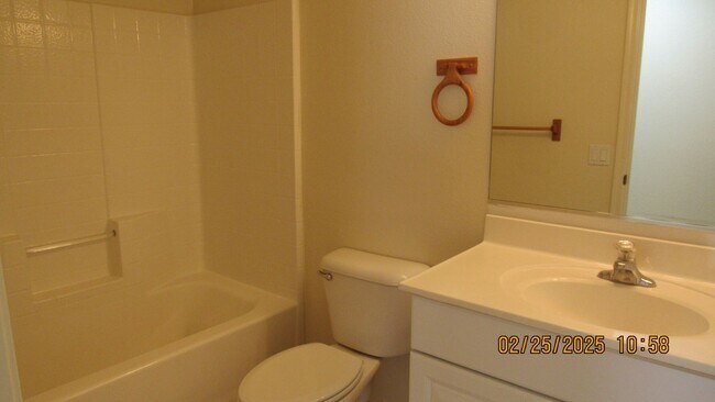 Building Photo - 2759 Palisades Dr