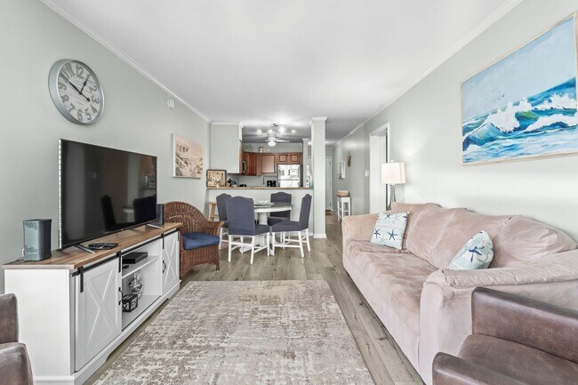 Building Photo - 2405 S Ocean Blvd