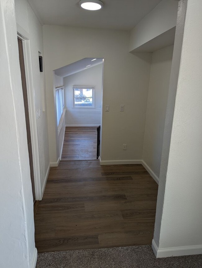 Building Photo - 2221 Suncrest Blvd