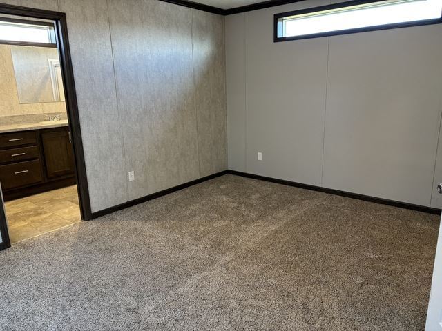 Building Photo - 271 Crestwood Dr