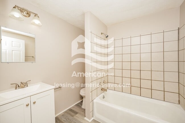 Building Photo - 12406 Emery Ave