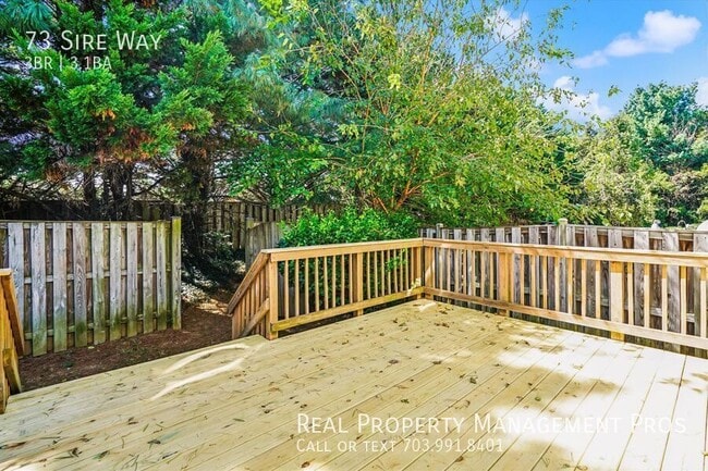 Building Photo - 73 Sire Way