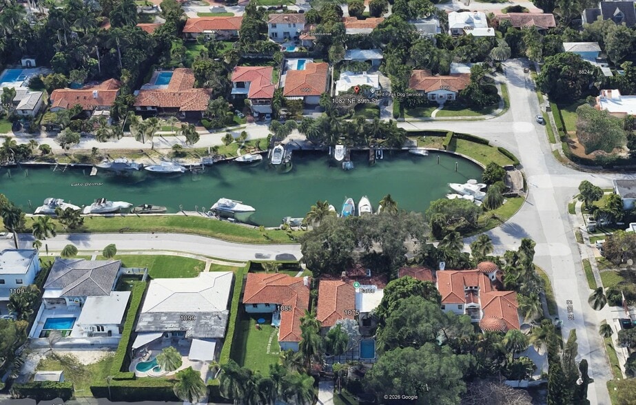 Building Photo - 1082 NE 89th St