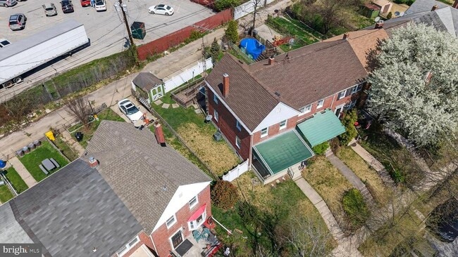 Building Photo - 1870 Yakona Rd