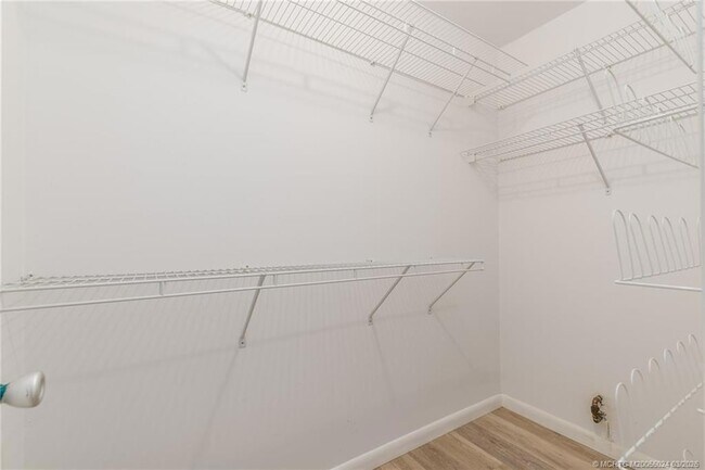 Building Photo - 1225 NW 21st St