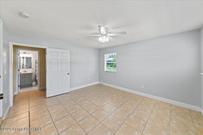 Building Photo - 1729 Trimble Rd