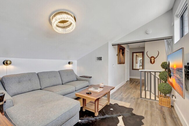Building Photo - 13400 Bedford Mews Ct