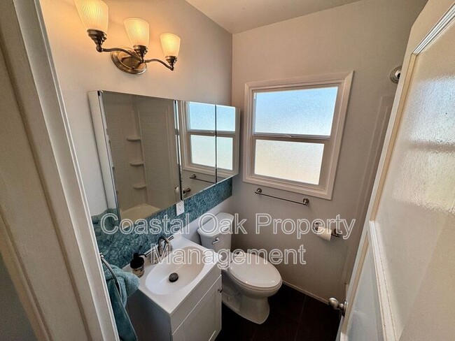 Building Photo - 4836 Hayter Ave