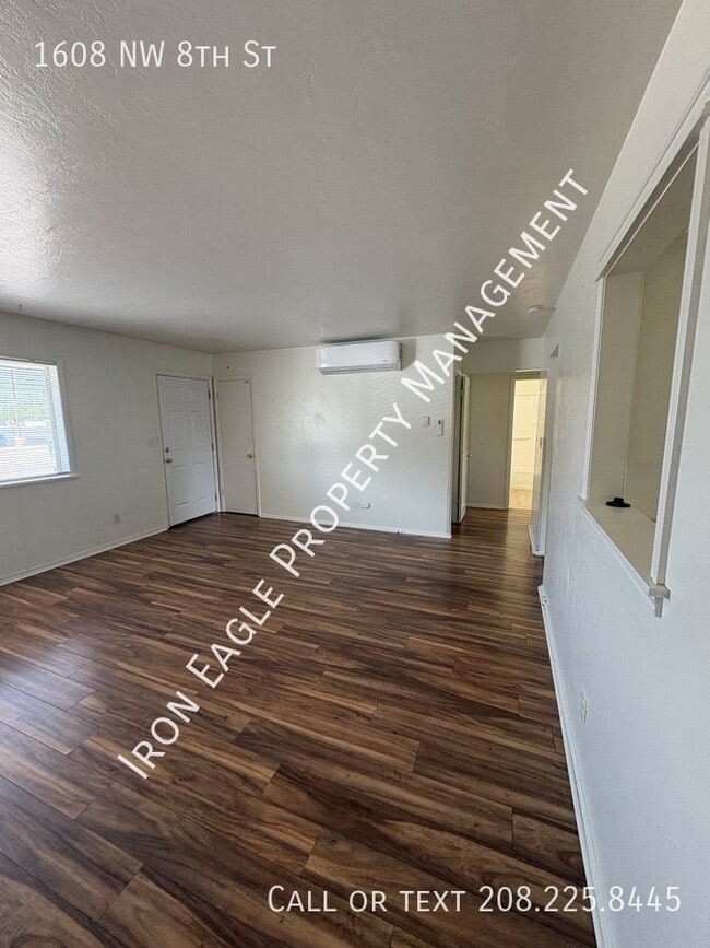 Building Photo - 1608 8th St NW