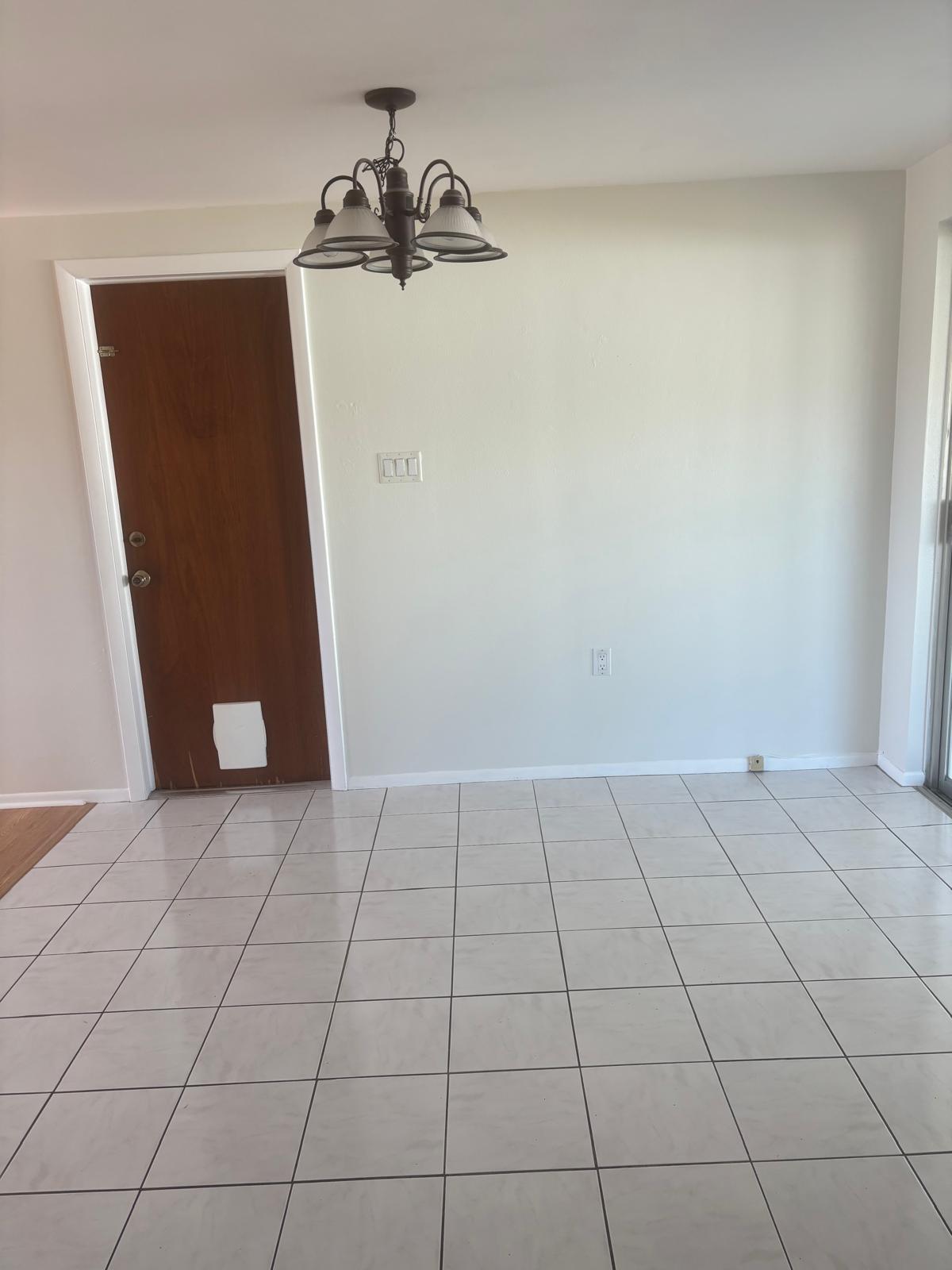 Building Photo - 4853 Manor Dr