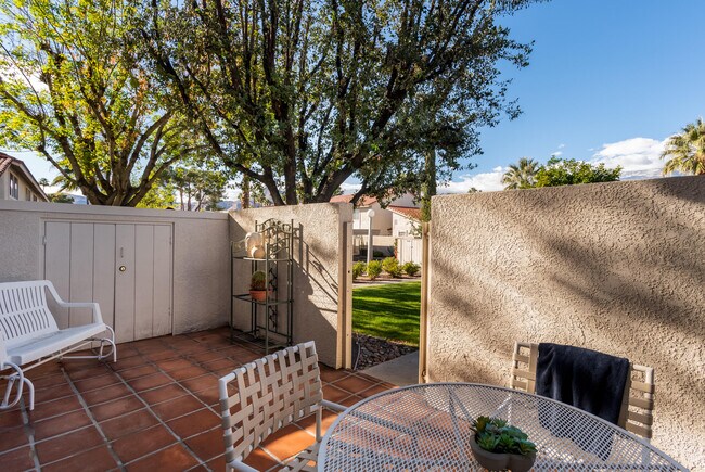 Building Photo - 6175 Montecito Dr