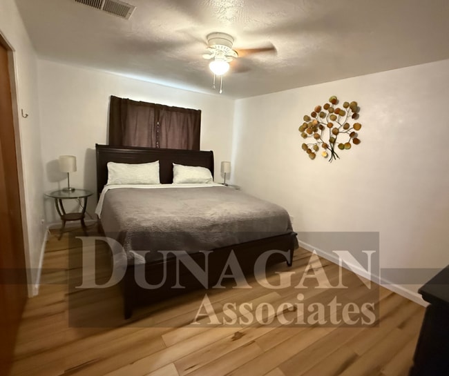 Building Photo - Partially Furnished 2 Bedroom