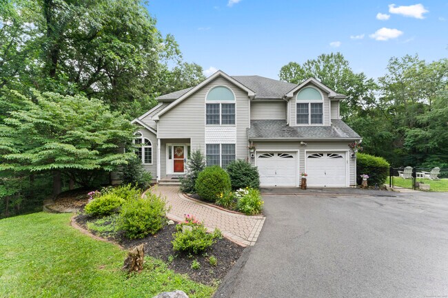 Primary Photo - 17 Raven Crest Dr