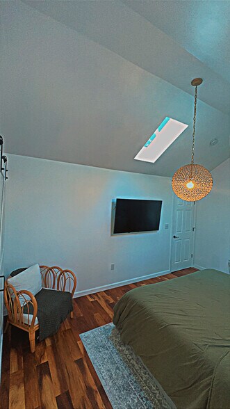 Master Bedroom - 22 Linwood St