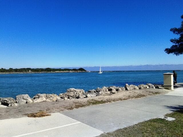 Building Photo - 1300 Seaway Dr