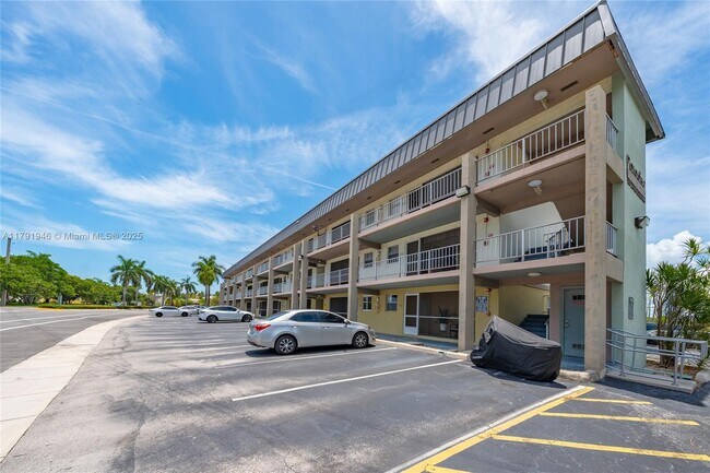 Building Photo - 250 Layne Blvd