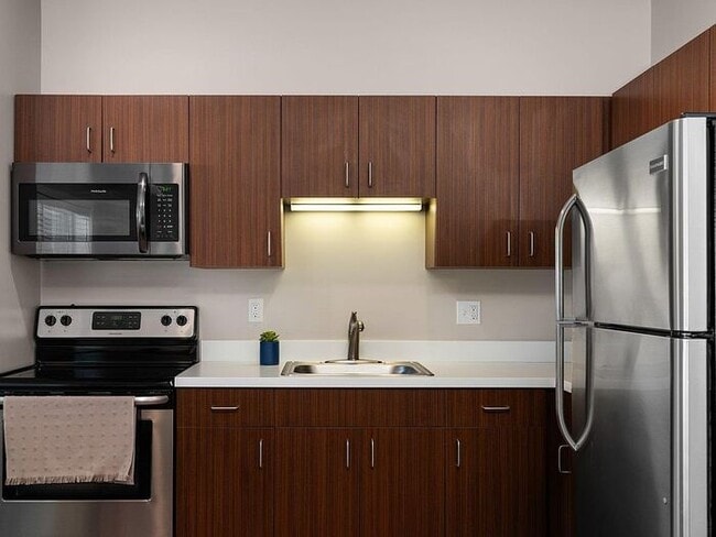 Building Photo - 619 E Eighth St