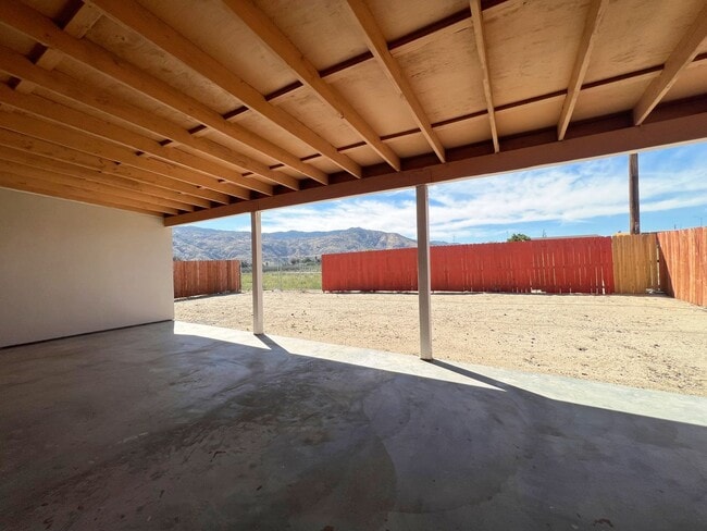 Building Photo - 14565 Cabazon St