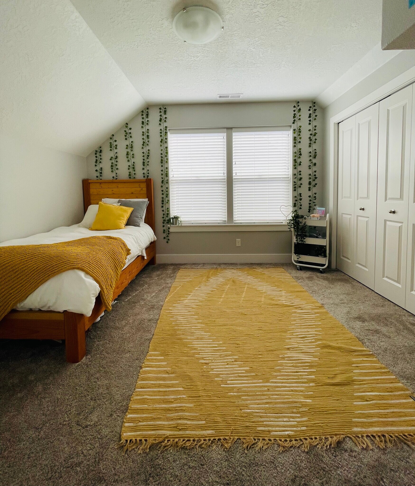 Building Photo - 5675 Boundary Dr S