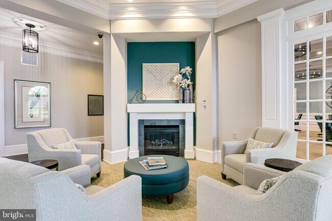 Building Photo - 44306 Stableford Square