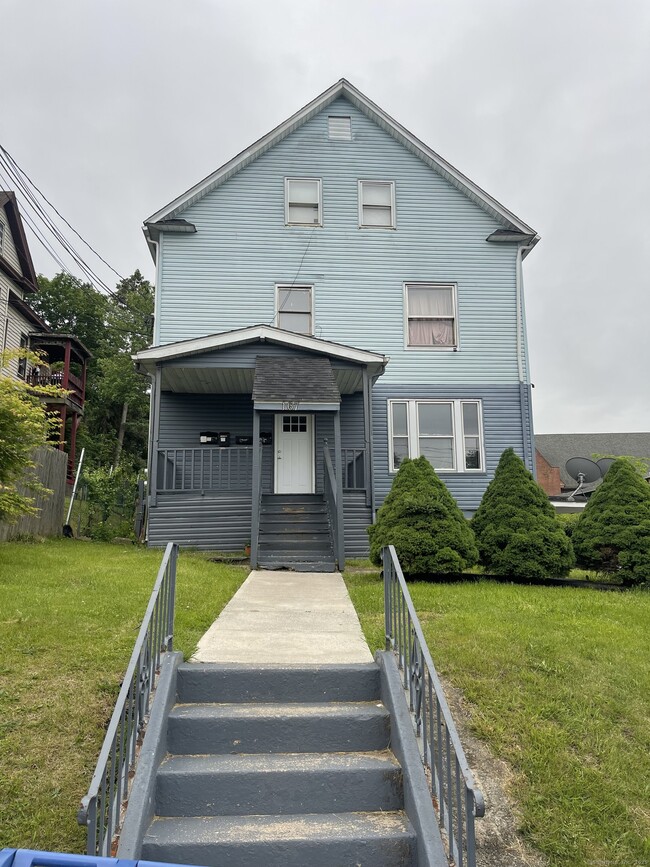 Primary Photo - 167 Liberty St