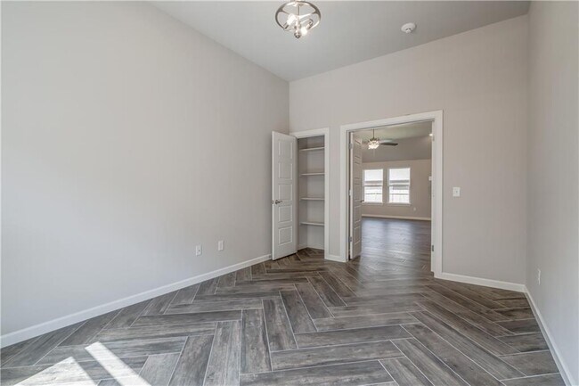 Building Photo - 6601 NW 150th Terrace