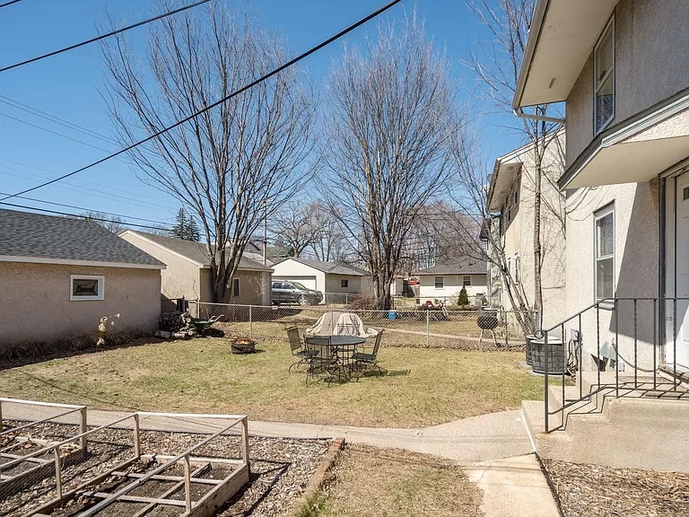 Building Photo - 5536 S 28th Ave