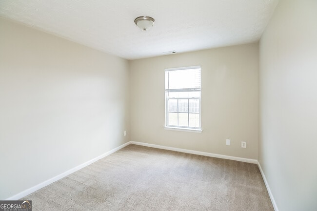 Building Photo - 415 Parkside Way