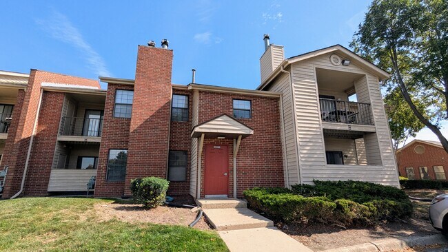 Primary Photo - 2060 N Rand Rd
