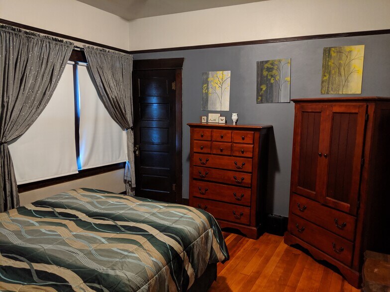 Bedroom 2 - 4910 E 6th Ave