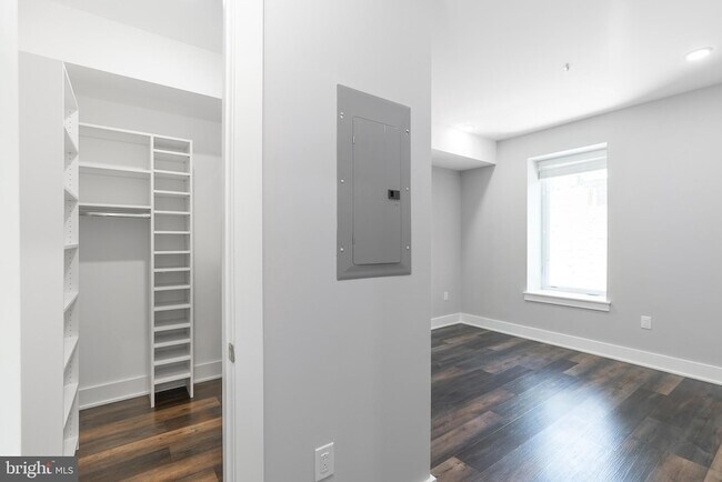 Building Photo - 45 W Haines St