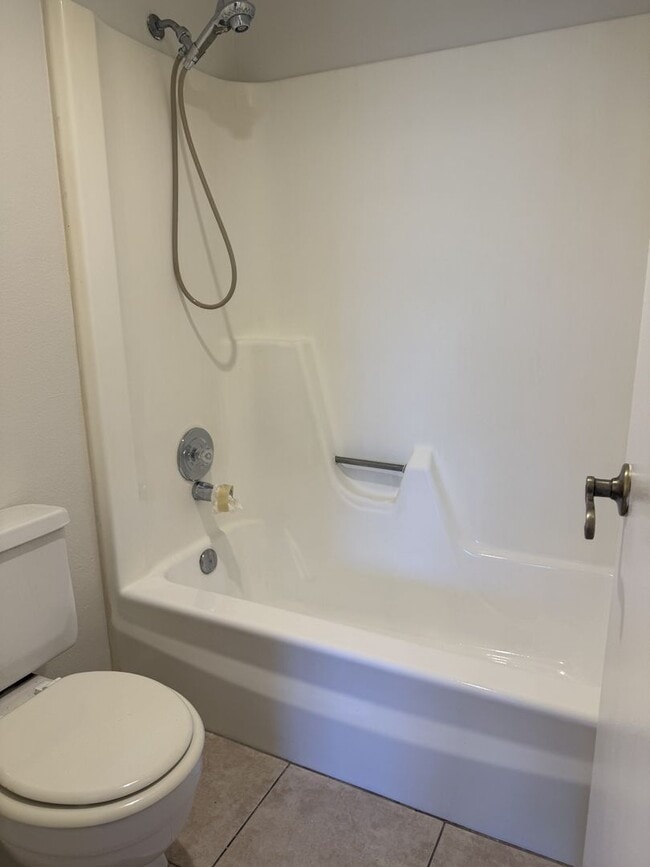 Building Photo - Cozy 1 bedroom at Baseline/Alma School