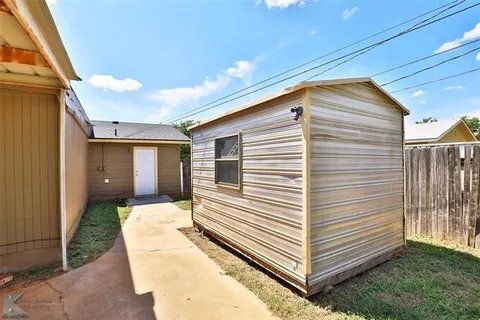 Building Photo - 2317 Glendale Dr
