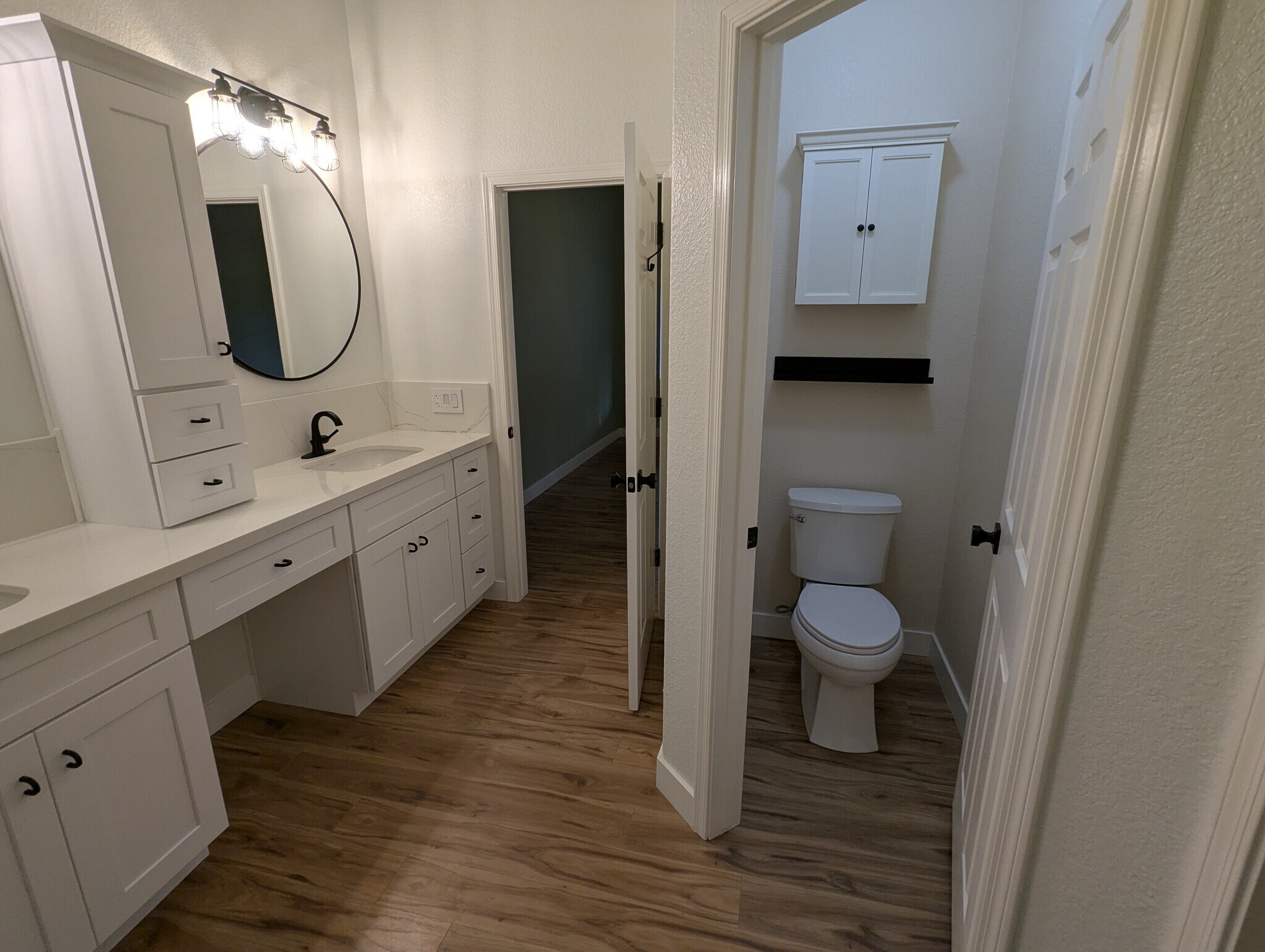 Building Photo - 267 E Smoke Tree Rd