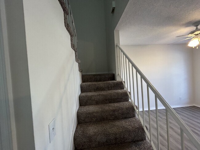 Building Photo - 3 BD 2 BA APARTMENT BY TTU FOR RENT