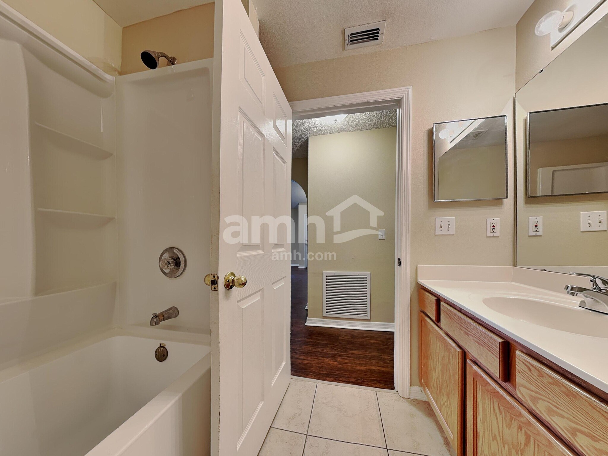 Building Photo - 2724 Maderia Cir