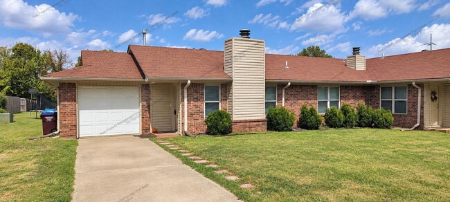 Building Photo - 1707 Brooken Hill Dr