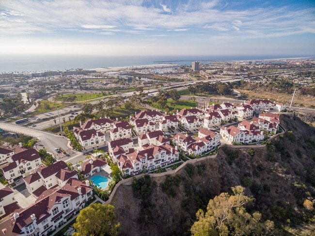 Building Photo - 855 Harbor Cliff Way