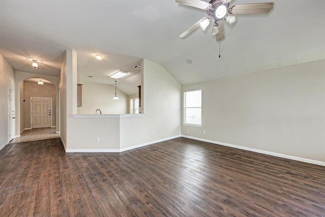 Building Photo - 18613 White Water Cove