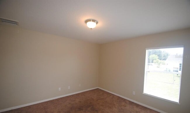 Building Photo - 2082 Onondaga Ln