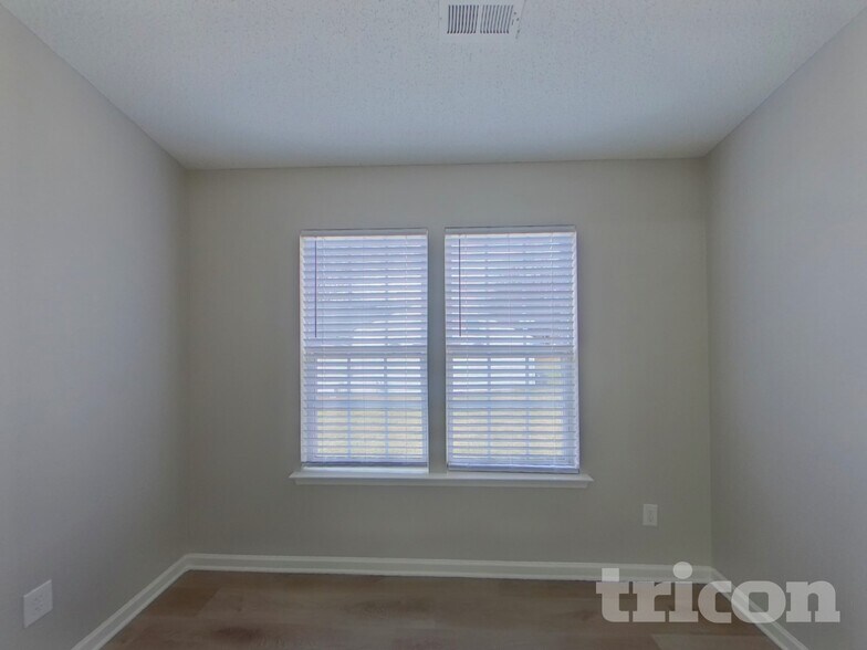 Building Photo - 7932 Sir Barton Ct