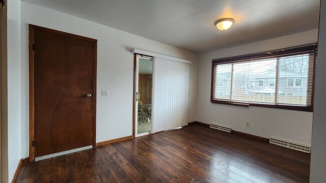 Building Photo - 2421 Adler Cir