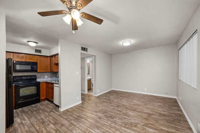 Building Photo - 11002 Hammerly Blvd